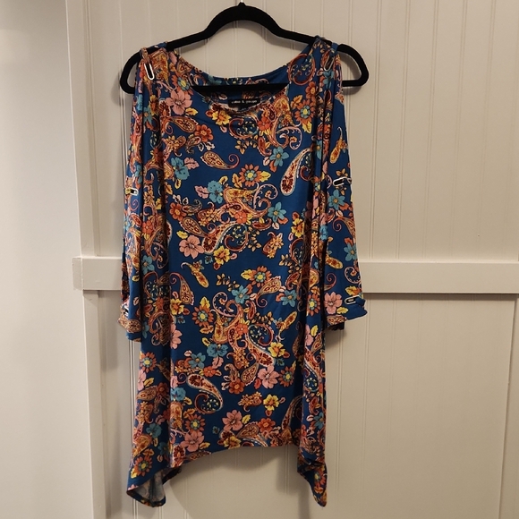 Cable & Gauge Tops - Cable & Gauge Asymmetrical 3/4 Sleeve Blue and Orange Tunic